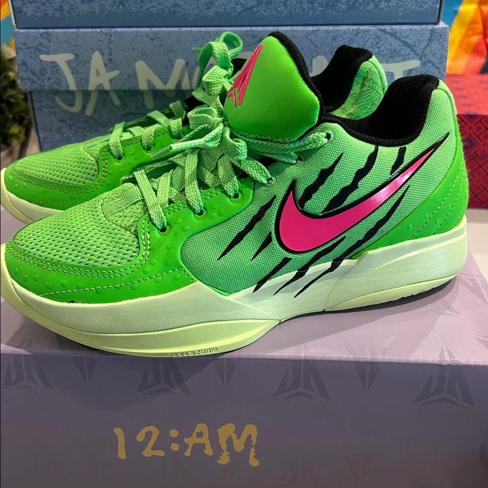 Nike Ja Morant 2‎ NRG NY Basketball Sneakers Size Size 5.5Y w/Box